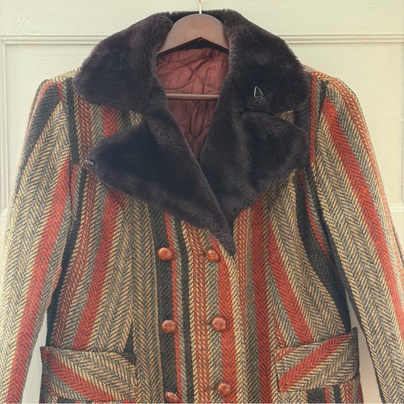 Vintage Wool Blend Herringbone Double Breasted Coat - Picture 3 of 11